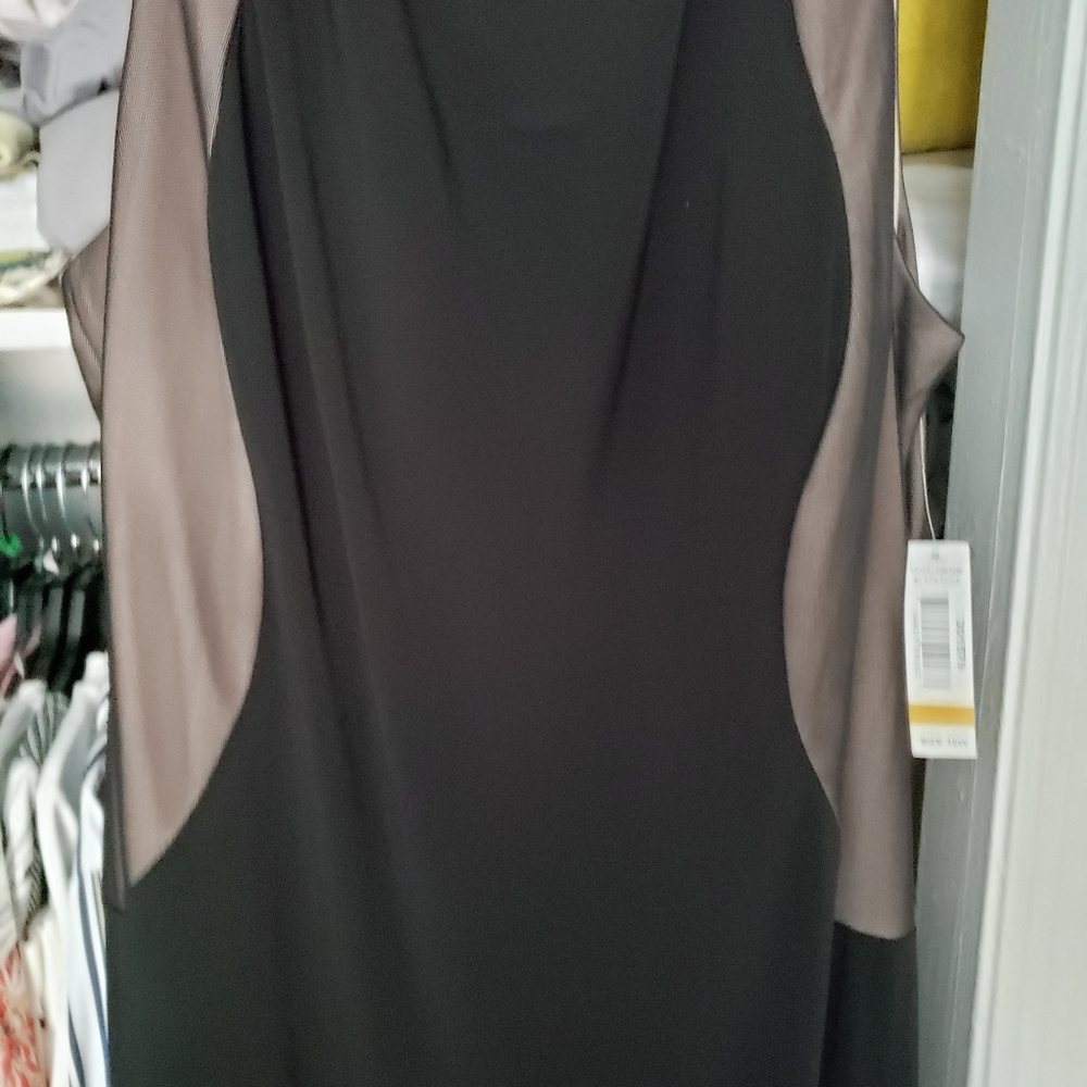 Dress - Picture 11 of 11